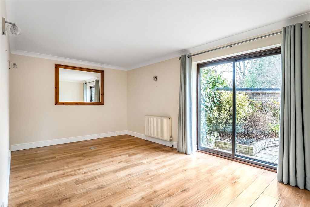 Additional image 18 of 3 bed flat for saleEastcroft Court, Albury Road, Guildford, Surrey GU1