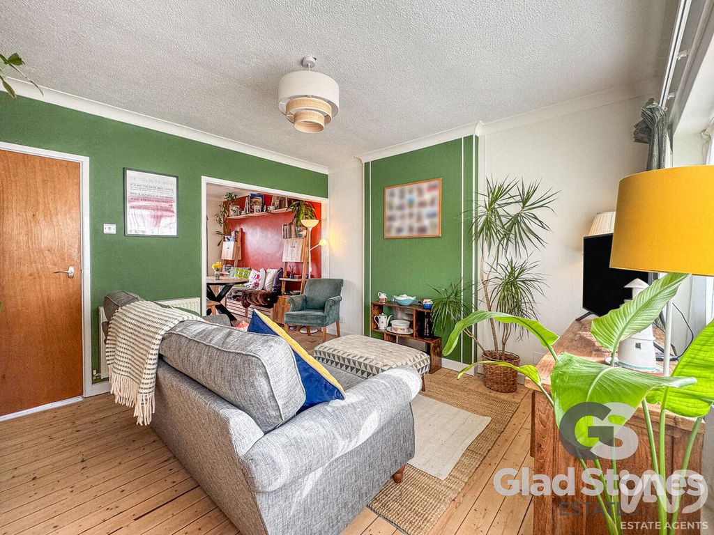 Property photo 3 of 18