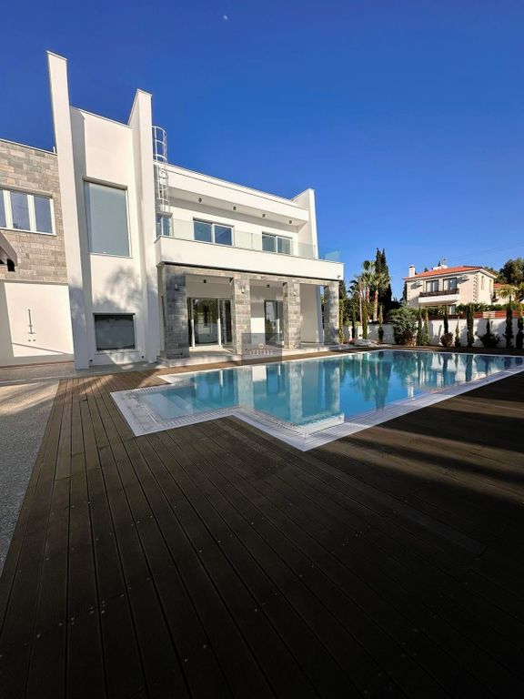 Property photo 1 of 4