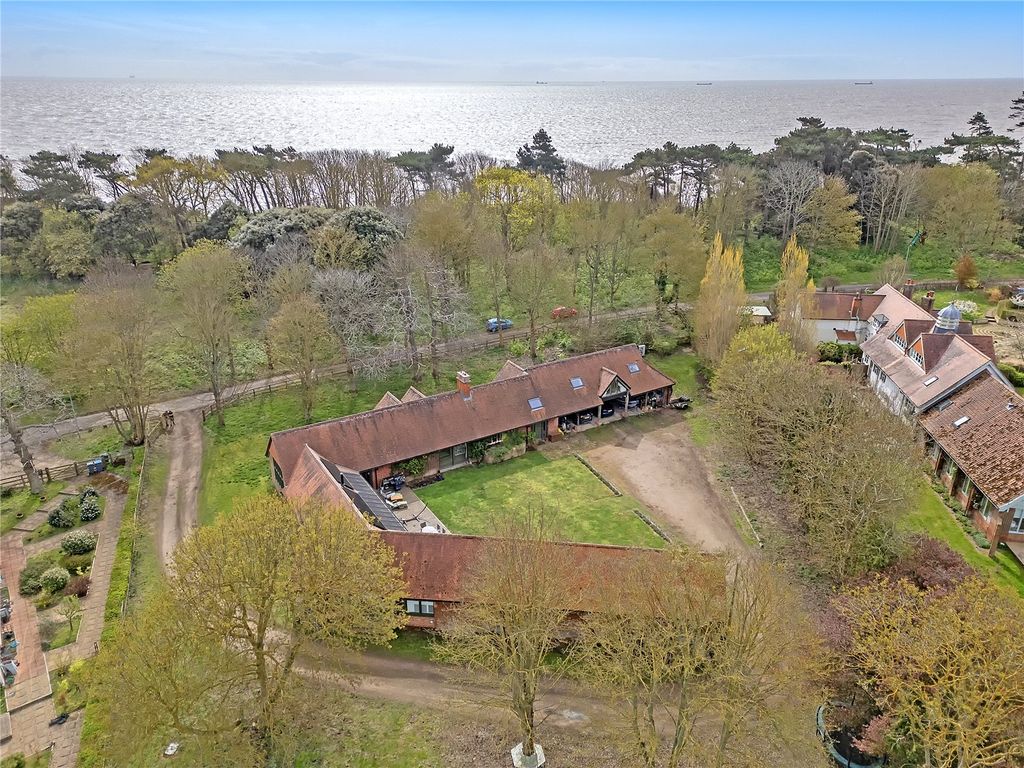 Property photo 2 of 25 The Old Stables
