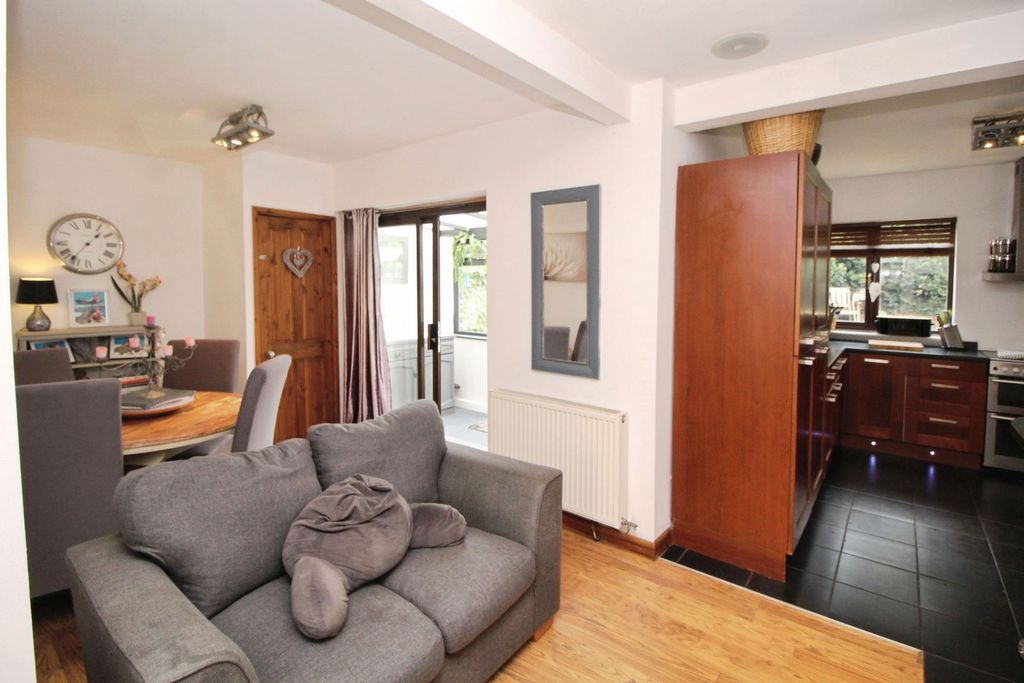 Property photo 2 of 29