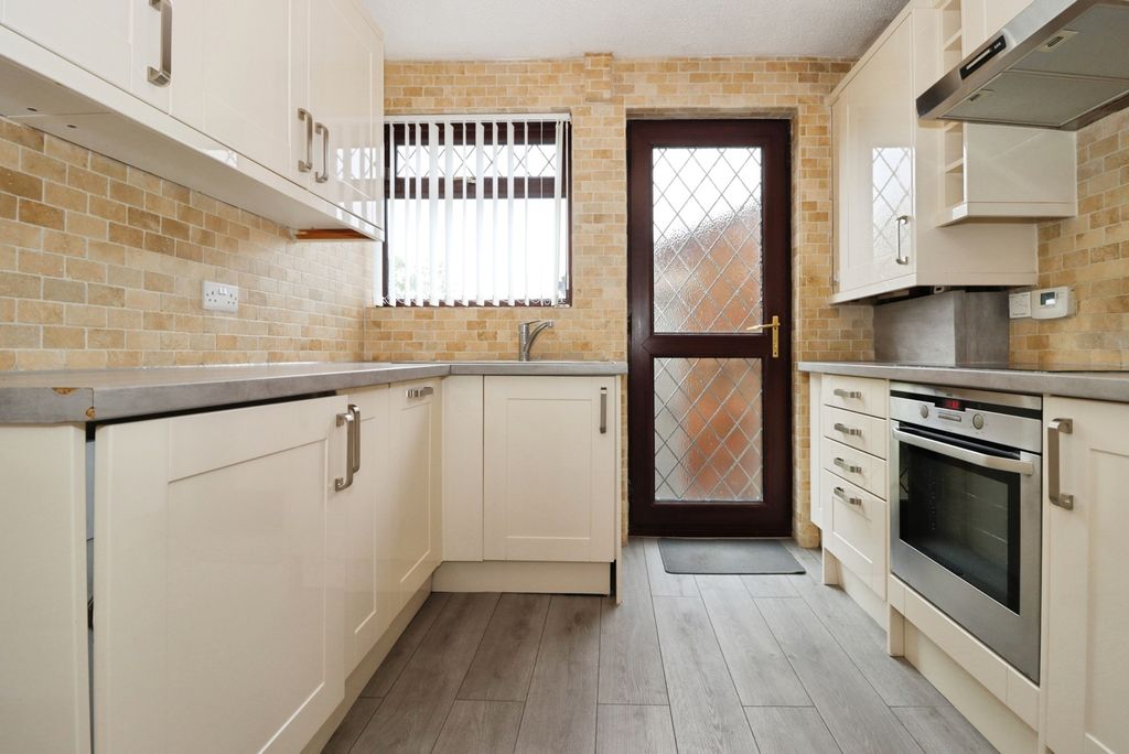 Property photo 3 of 20 Pbox-Img.Jpg