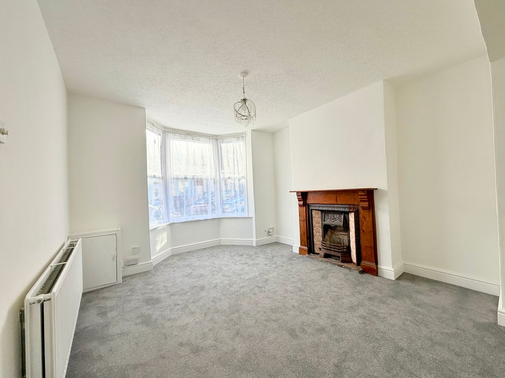 Property photo 2 of 14 Image