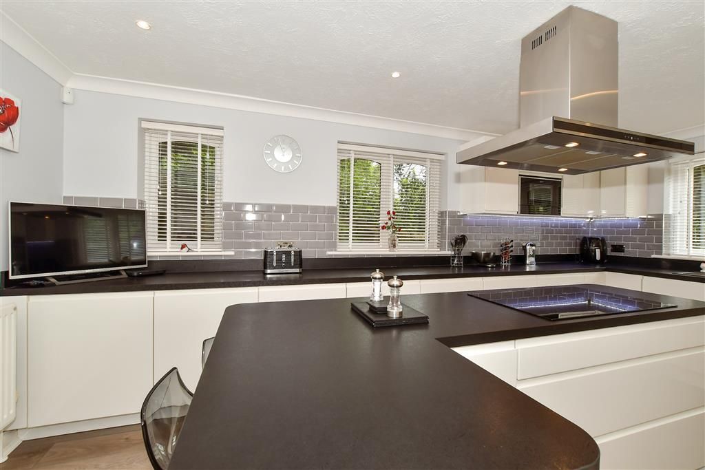Property photo 1 of 15 Kitchen