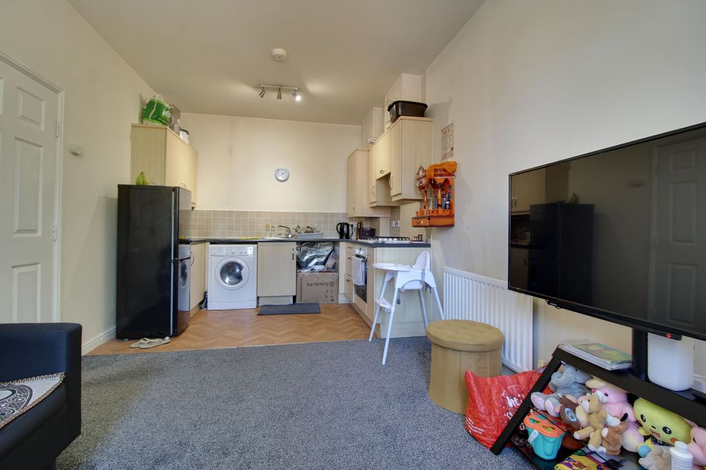 Property photo 2 of 12