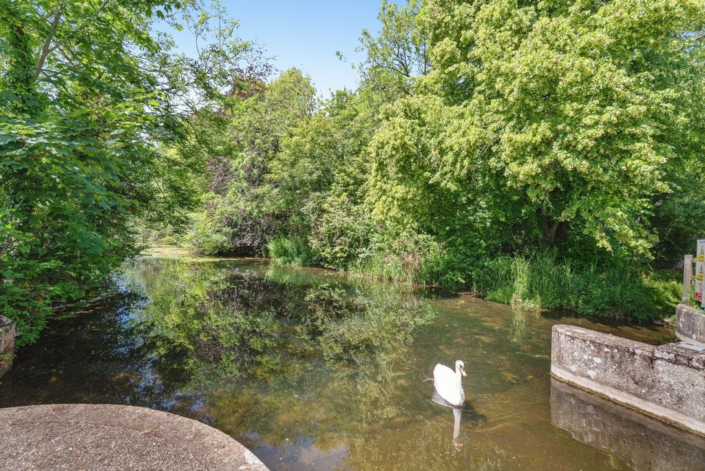 Property photo 2 of 27 Pbox-Img.Jpg