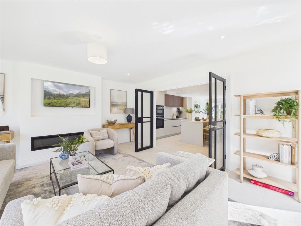 Property photo 3 of 63 Cam04378G0-Pr0339-Still082.Jpg