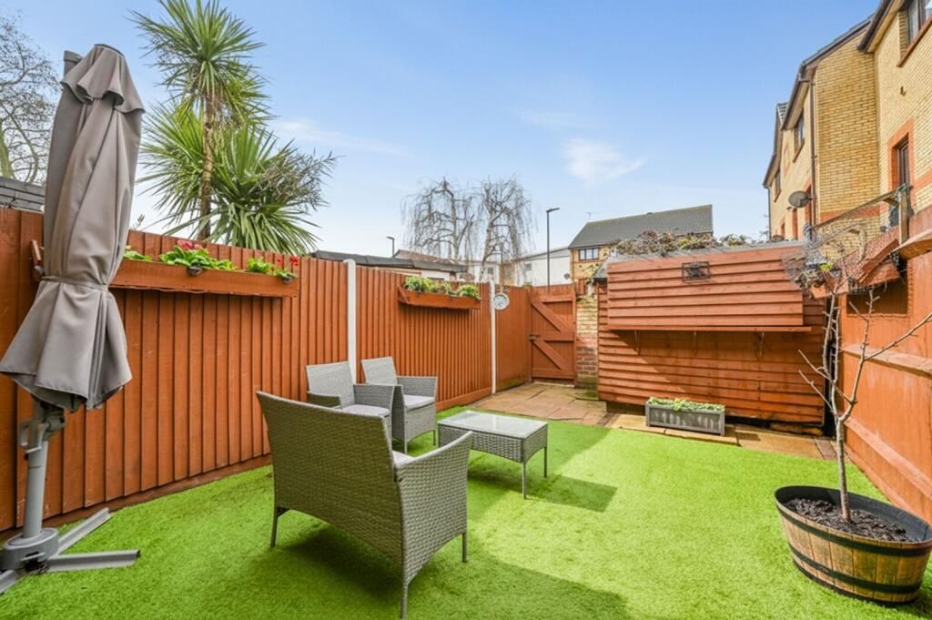 Property photo 2 of 11