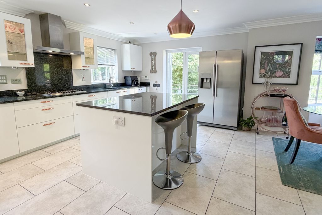 Property photo 3 of 29 3
