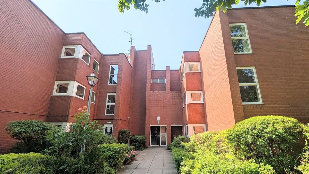 Property photo 1 of 11