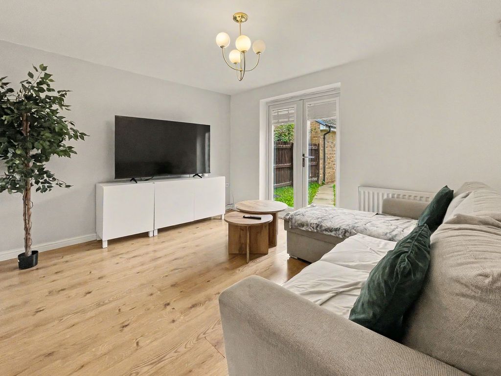 Property photo 3 of 23