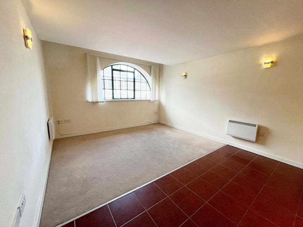 Property photo 3 of 8