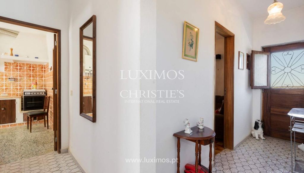 Property photo 2 of 27