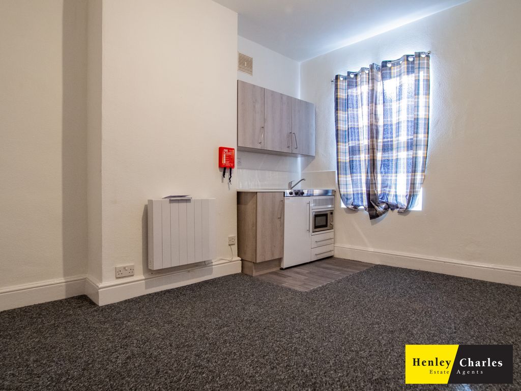 Property photo 2 of 4 Room