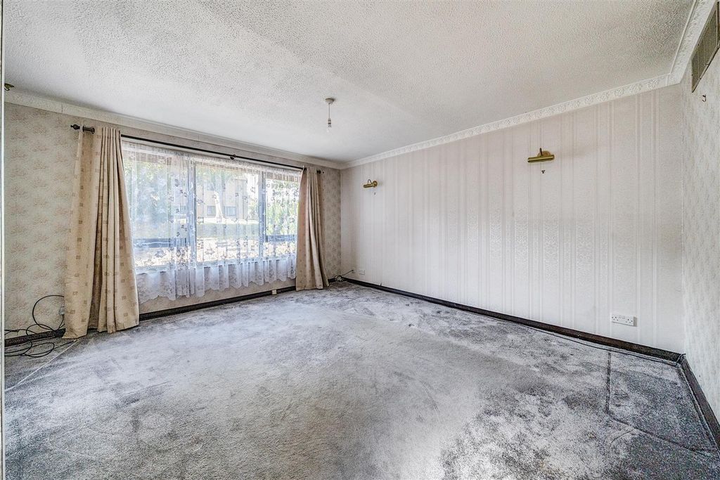 Property photo 2 of 14 1348429-1-68B95A6c24Ae0.Jpg