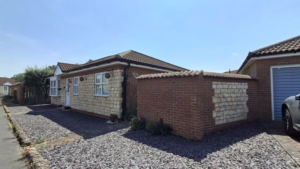 Property photo 1 of 19 Exterior