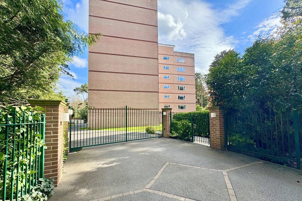 Additional image 24 of 4 bed flat for saleWestern Road, Branksome Park, Poole BH13