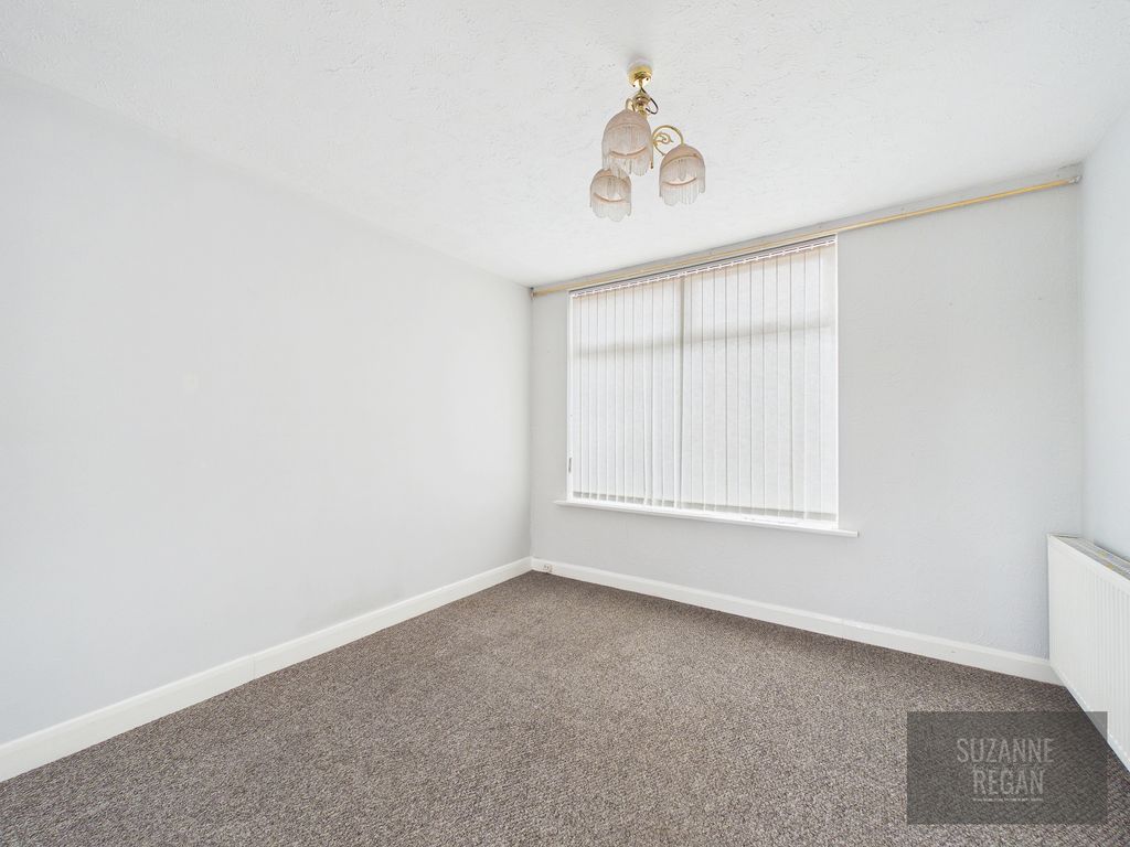 Property photo 3 of 12 Cam03318G0-Pr0066-Still002