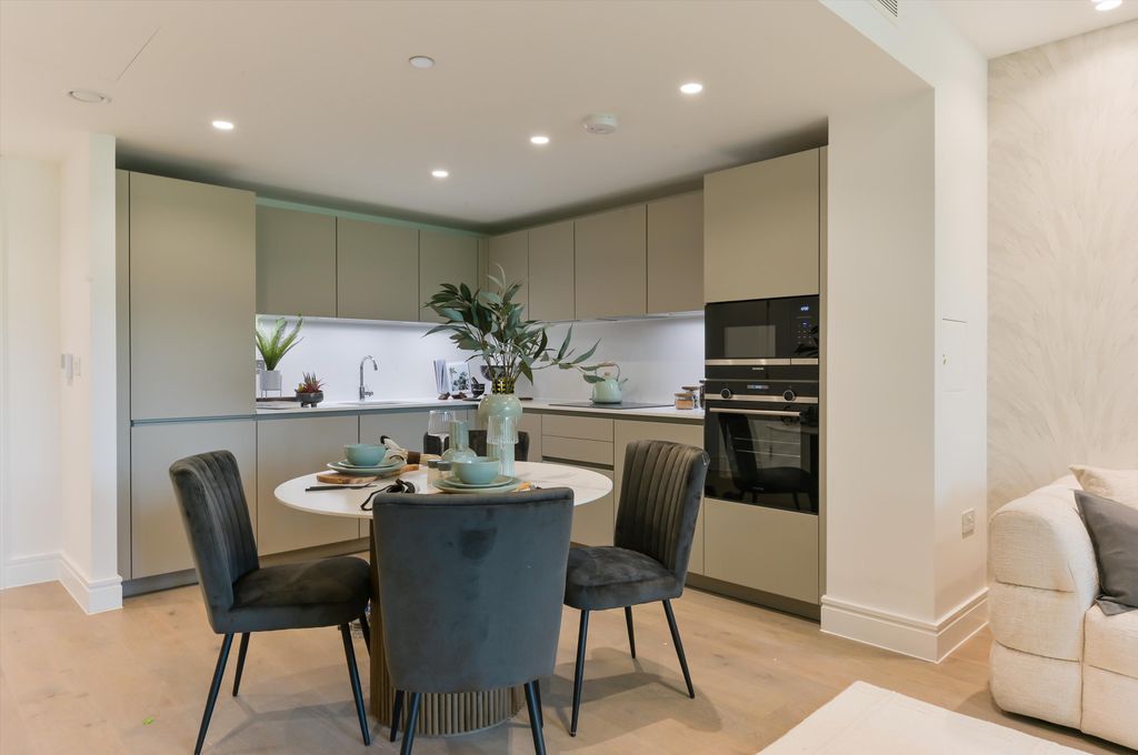 Property photo 2 of 9 Image