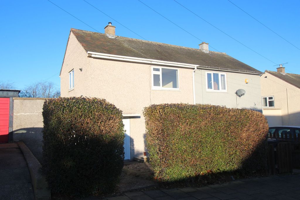 Property photo 1 of 8 Front