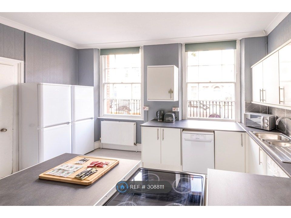 Property photo 3 of 24 Kitchen/Diner