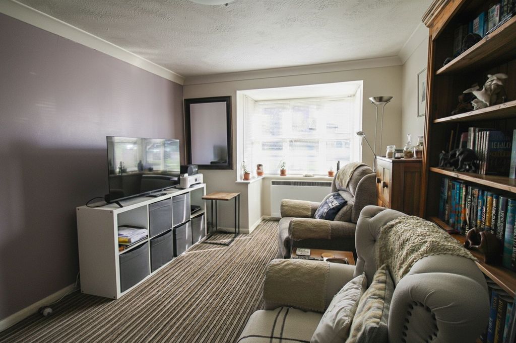 Property photo 2 of 7