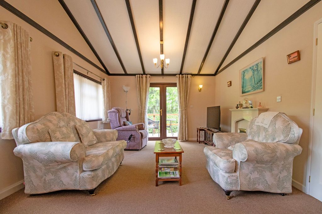 Property photo 3 of 22