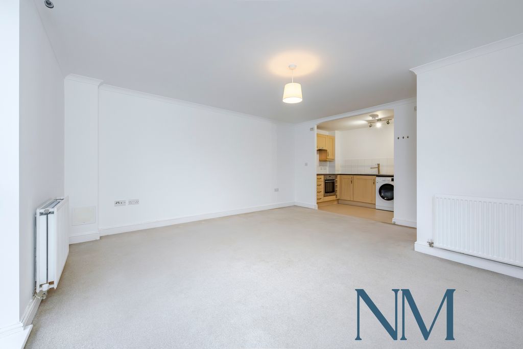 Property photo 2 of 17 Living Room