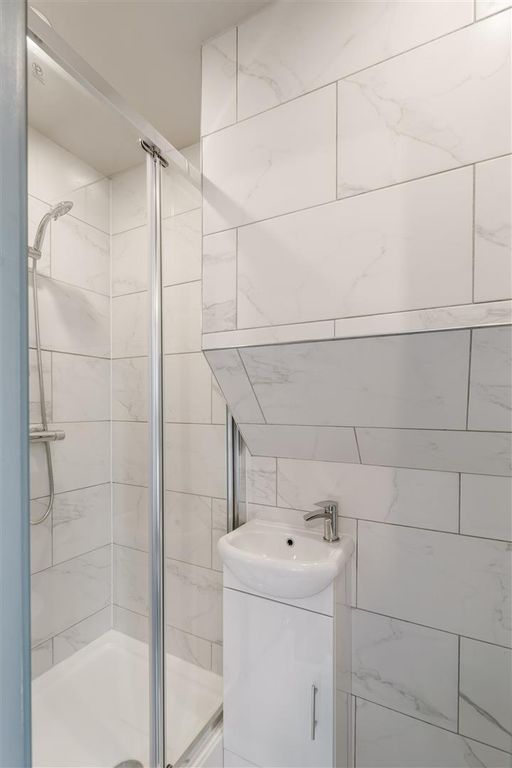 Property photo 3 of 30 006-A7R01172-Hdr.Jpg