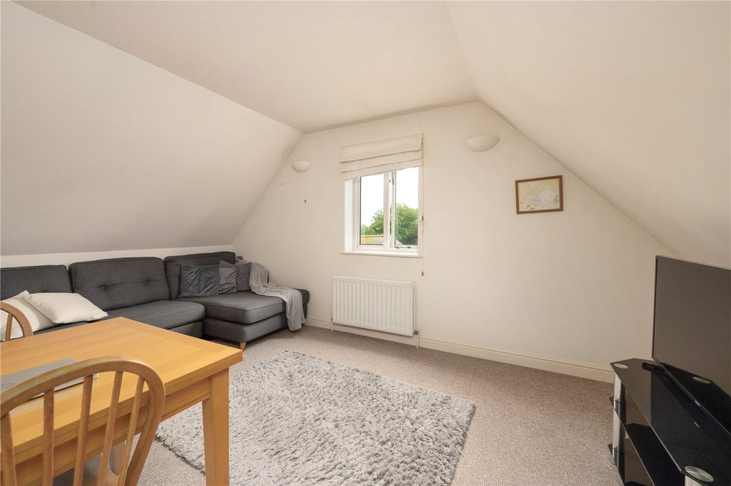 Property photo 3 of 18 Picture No. 15