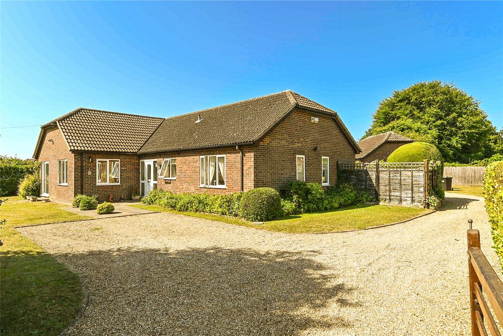 Property photo 3 of 22 Picture No. 05