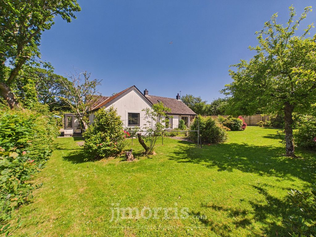 Property photo 3 of 42