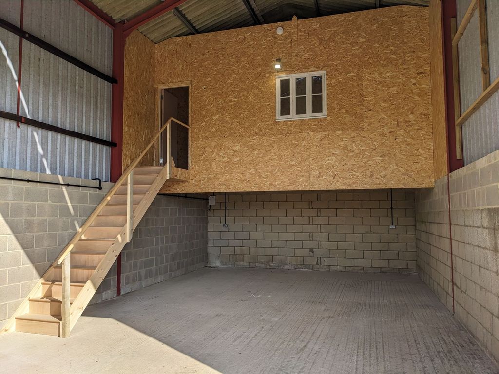 Property photo 2 of 3