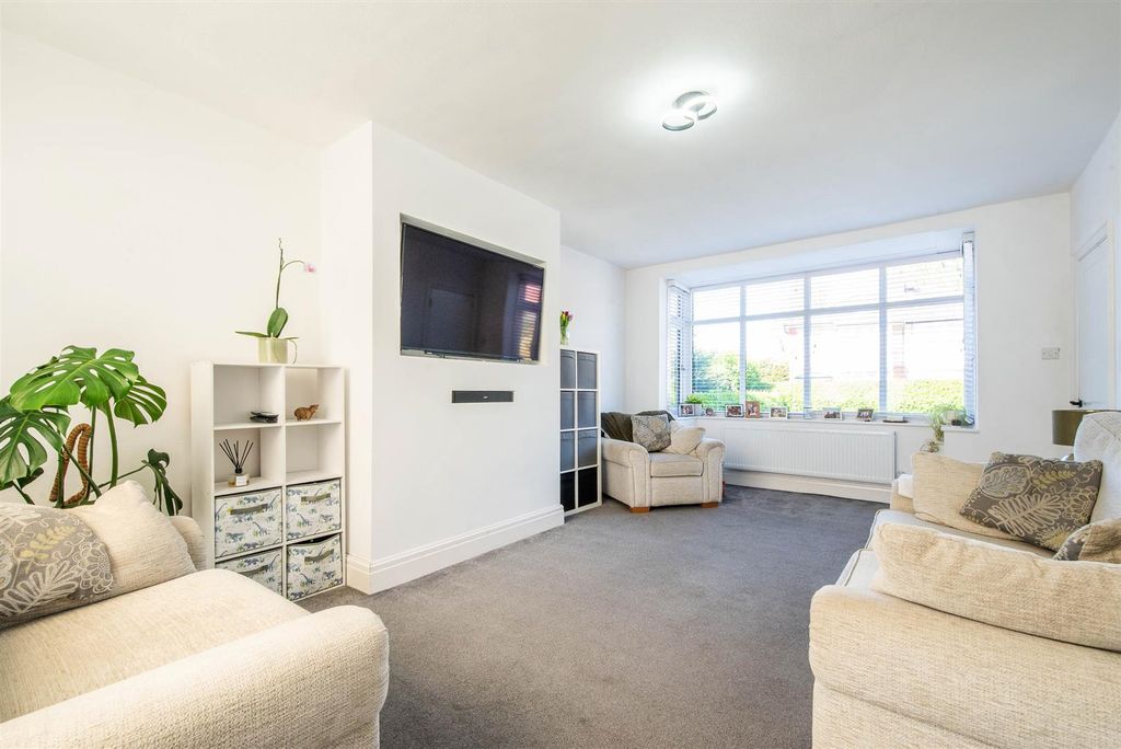 Property photo 3 of 22 Lounge/Diner