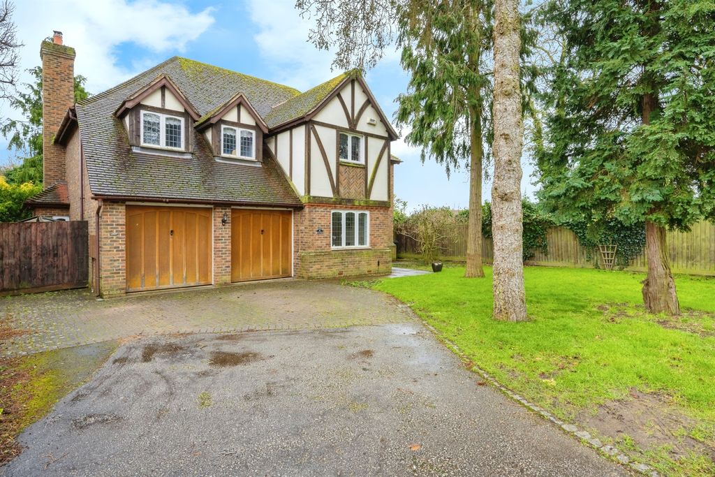 Property photo 1 of 16