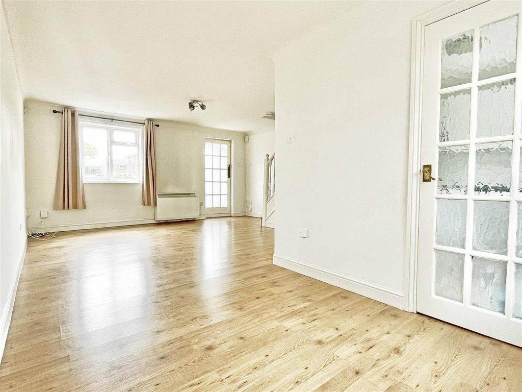 Property photo 2 of 22 Lr3.Jpg