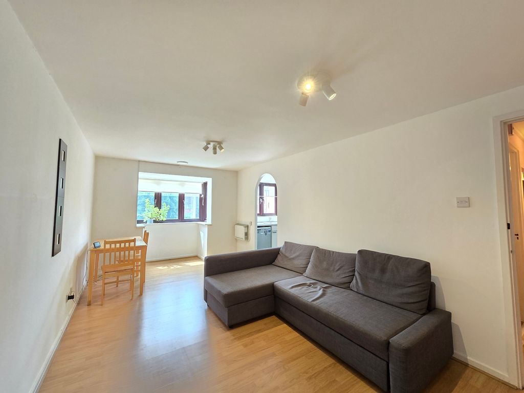Property photo 3 of 6