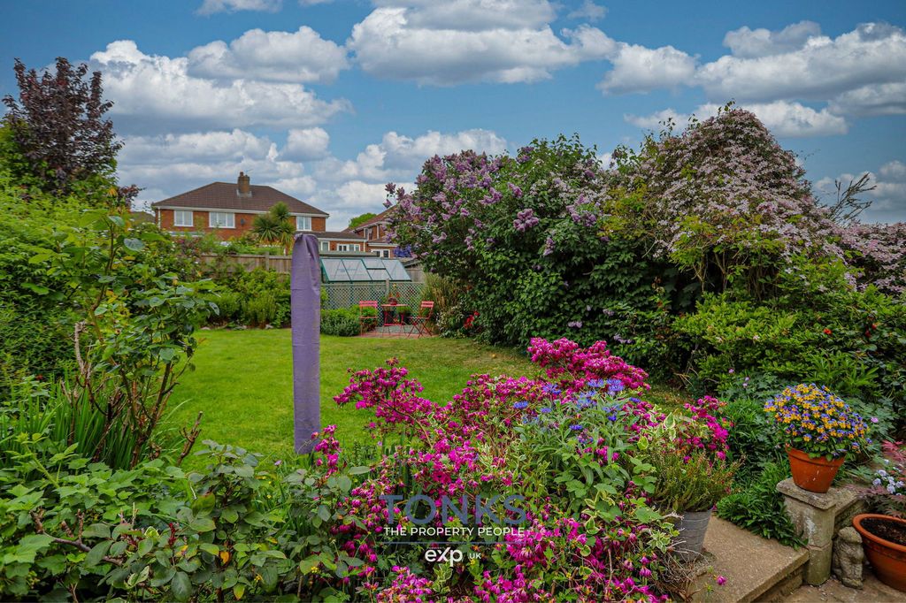 Property photo 2 of 22