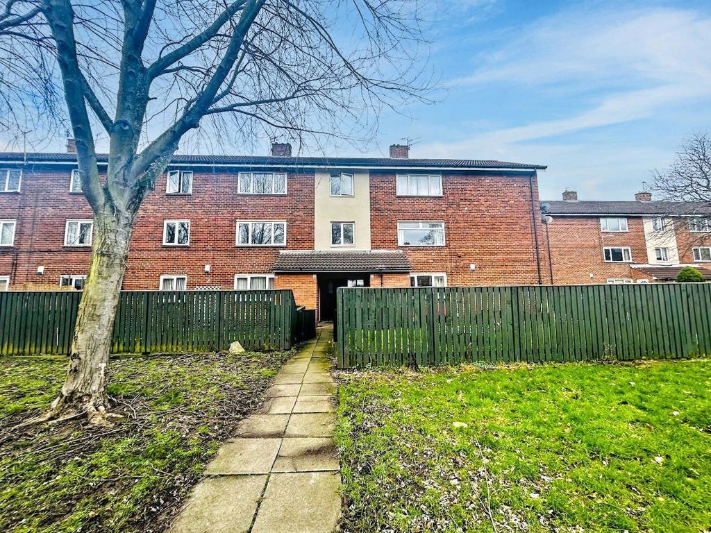 Property photo 1 of 8