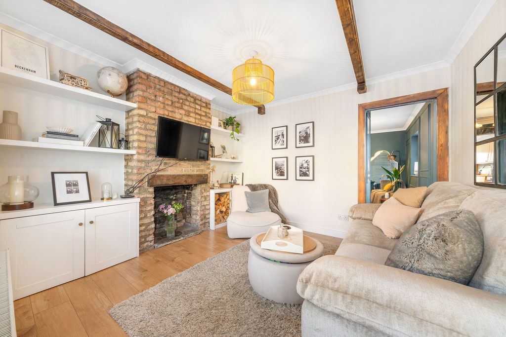 Property photo 3 of 13