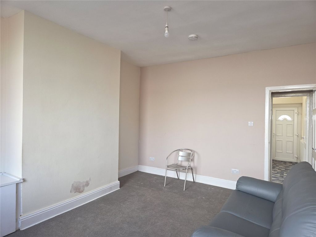 Property photo 2 of 10 Picture No. 06