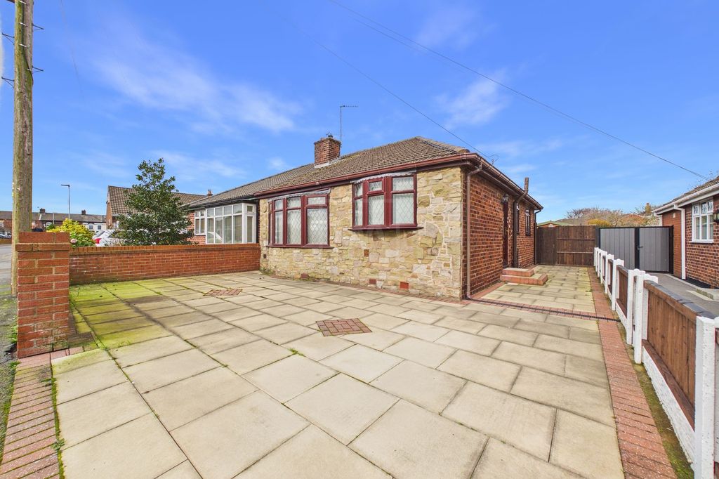 Property photo 1 of 11 Front