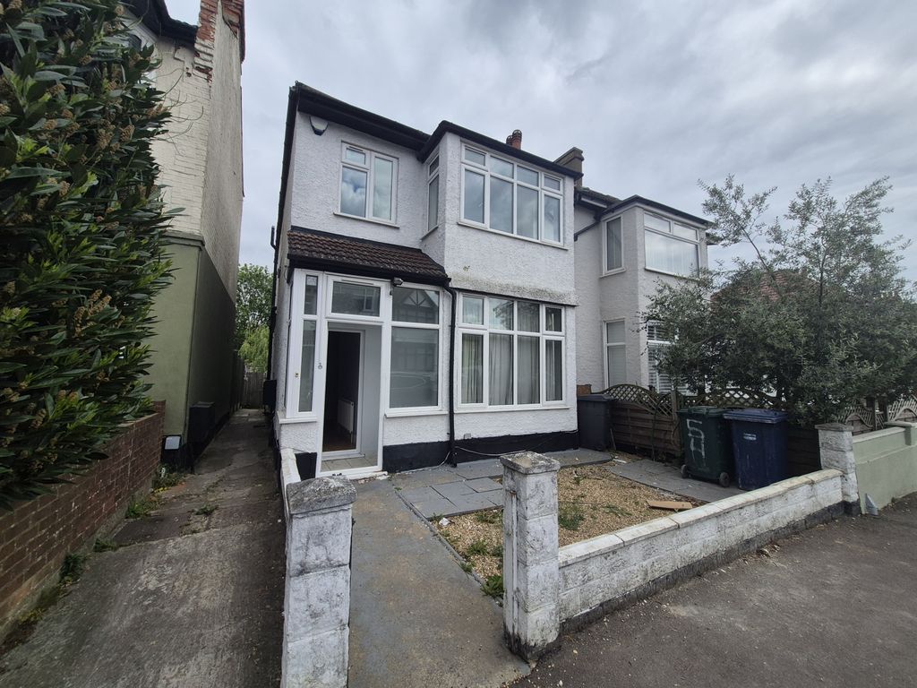 Property photo 1 of 2 4 Bedroom Semi-Detached House To Rent - Audley Road, Hendon Nw4
