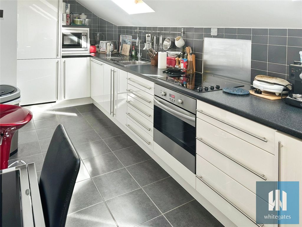 Property photo 2 of 23 Picture No. 20