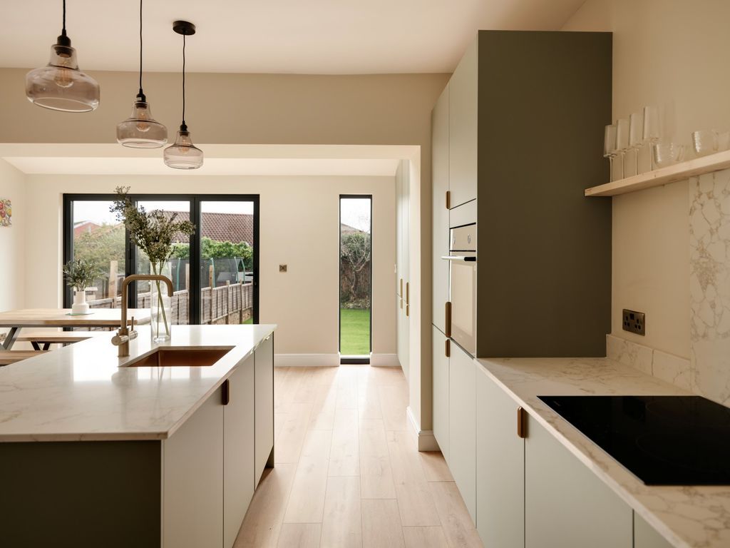 Property photo 3 of 22 Kitchen/Dining Room