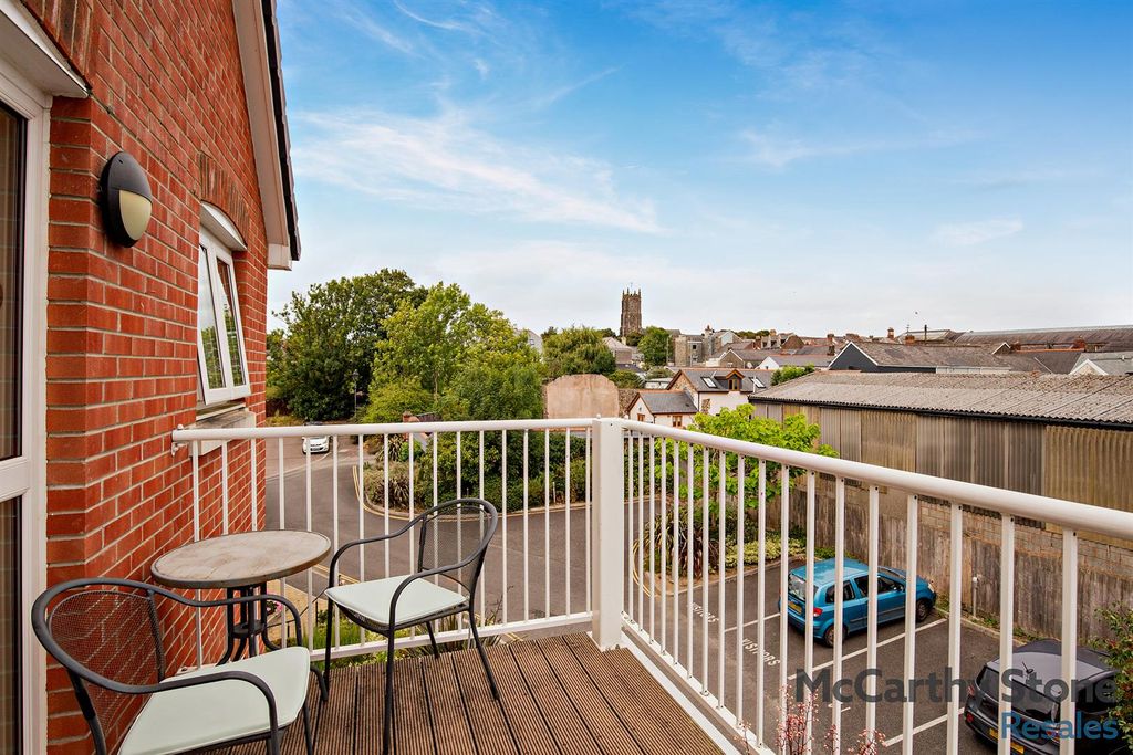 Property photo 2 of 19 Balcony