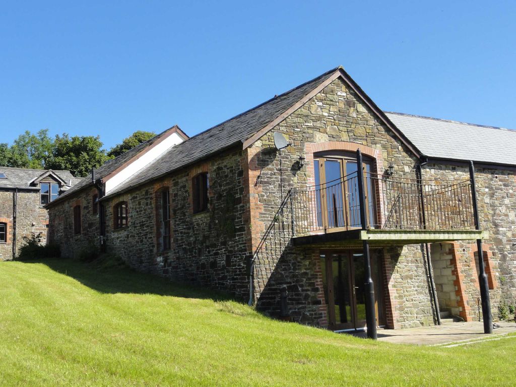 Property photo 1 of 10