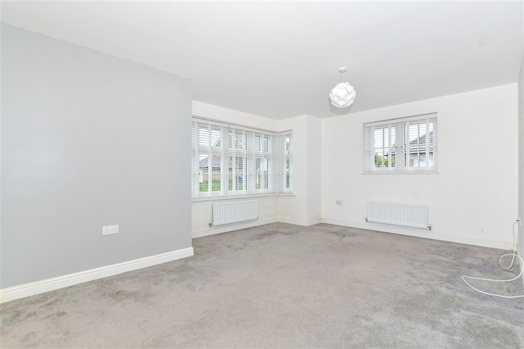 Property photo 1 of 9 Kitchen/Lounge