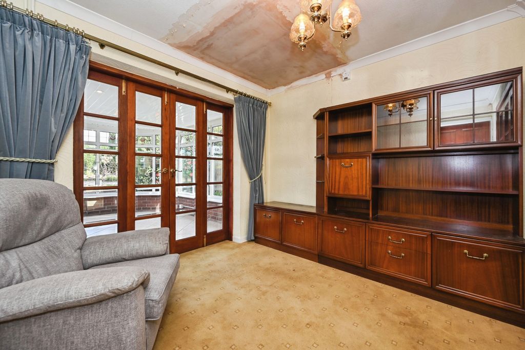 Property photo 3 of 15