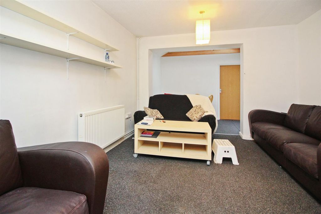 Property photo 3 of 9 Picture 3